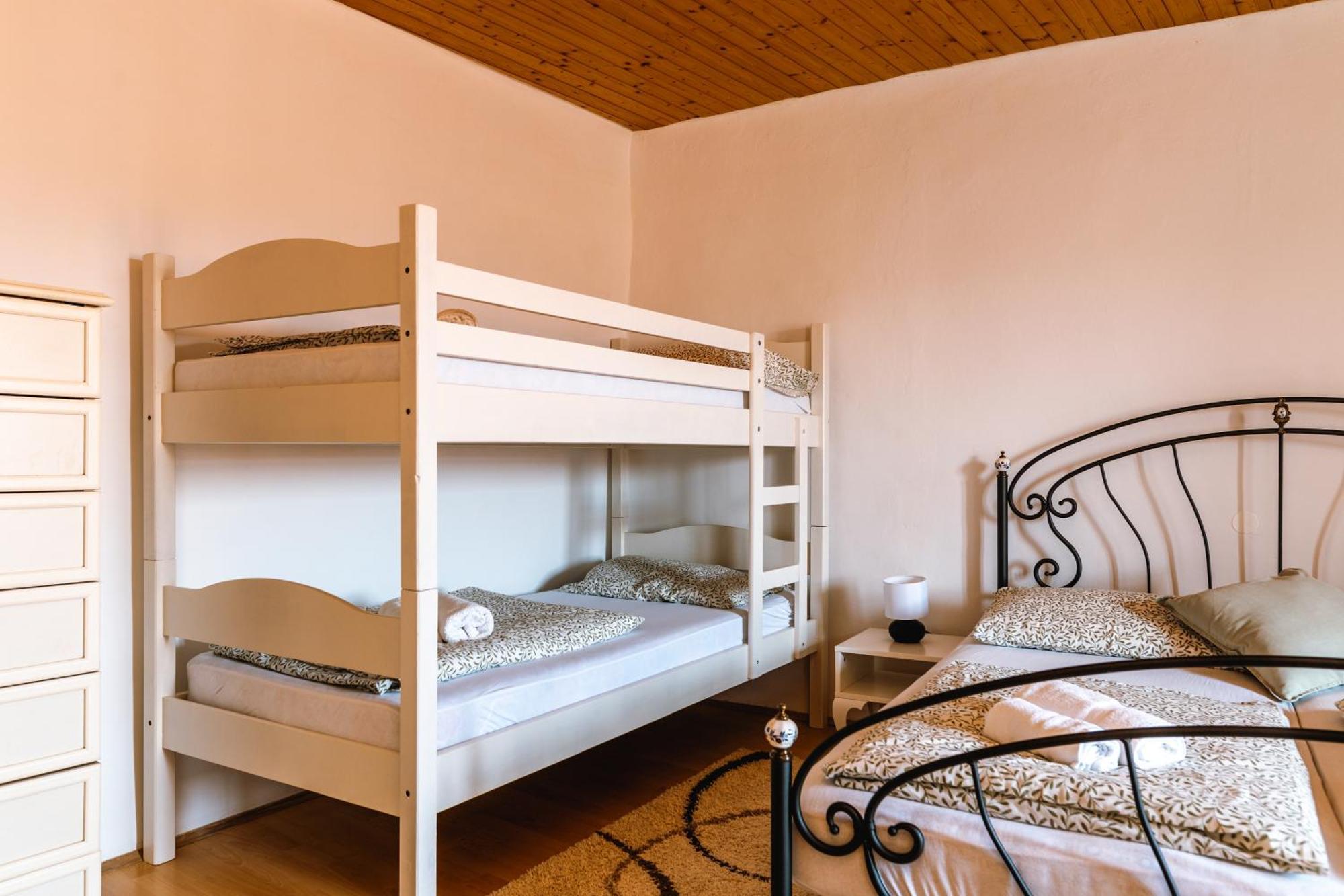 Apartment Valetovi Štanjel Buitenkant foto