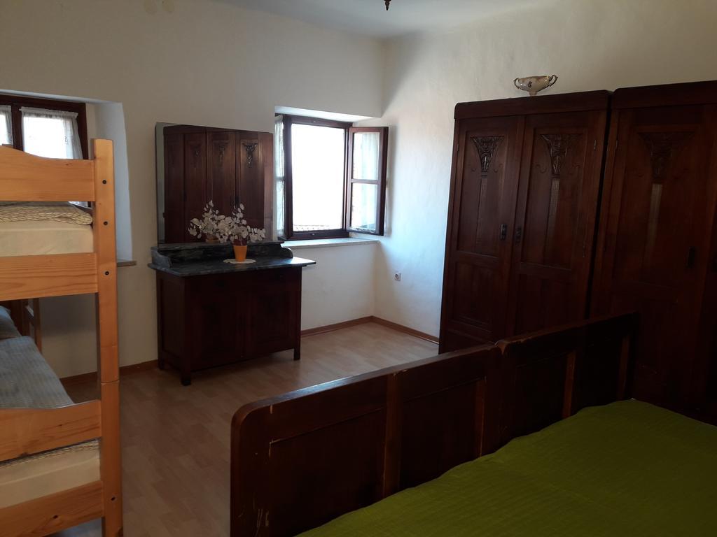 Apartment Valetovi Štanjel Buitenkant foto